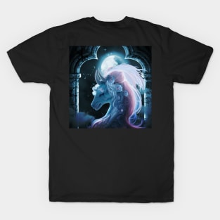 Impressive fantasy animal in the moonlight T-Shirt